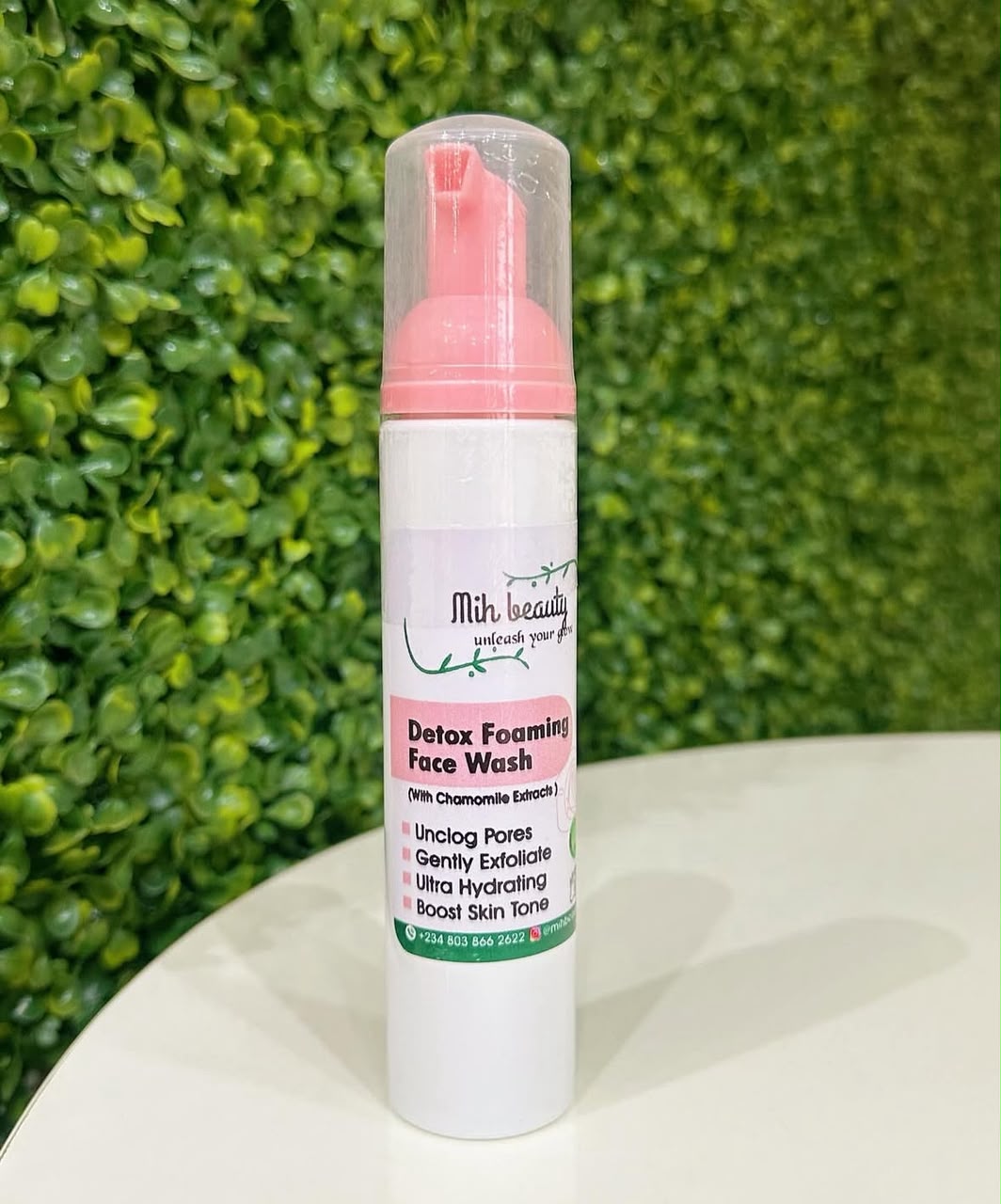 Detox Foaming Face Wash - Image 1